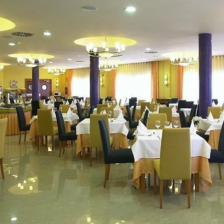 Gaviotas Hotel 4*