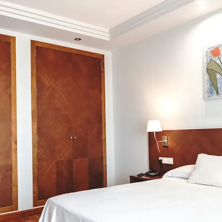Gaviotas Hotel 4*