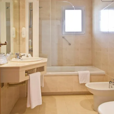 Hotel Gaviotas 4*