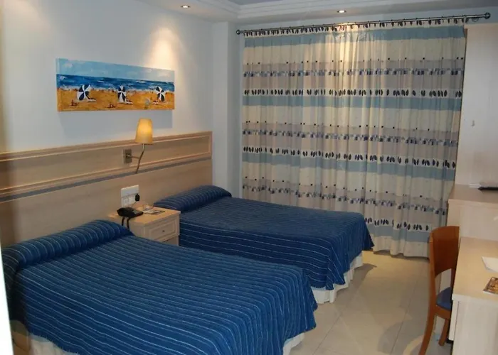 Hotel Gaviotas 4*